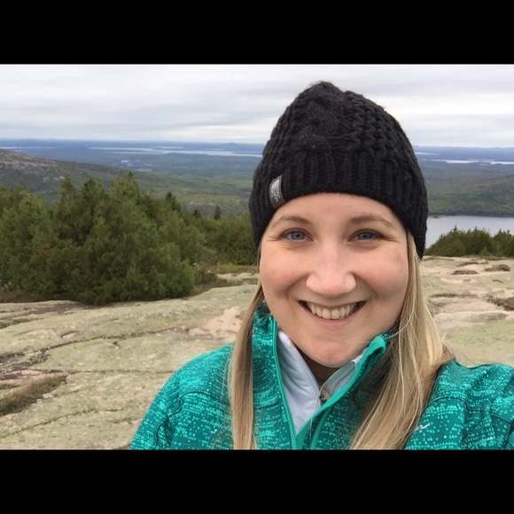 Meet your Posher, Heidi - Picture 3 of 5